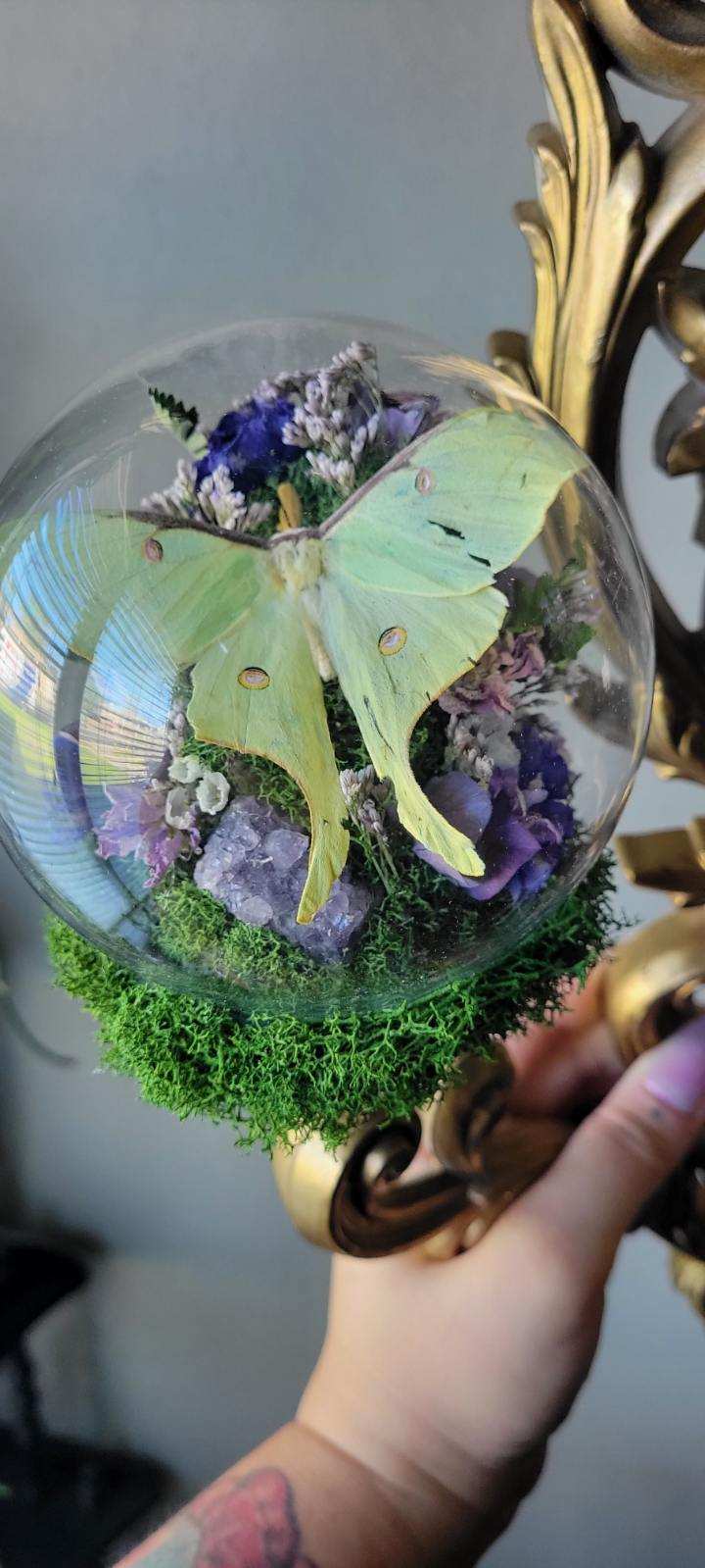 1 Amethyst sconce